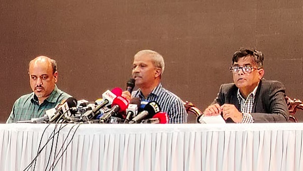 গণভোটের সিদ্ধান্ত দ্রুতই দেবেন প্রধান উপদেষ্টা : আসিফ নজরুল