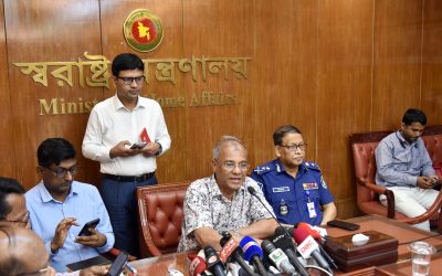 প্রবাসী শ্রমিক তথা রেমিট্যান্স যোদ্ধাদের জন্য পাসপোর্ট ফি কমানো হবে-স্বরাষ্ট্র উপদেষ্টা