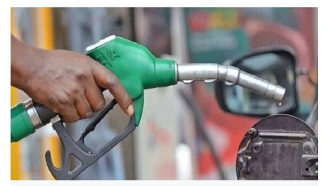 বিশ্ববাজারে সাথে দেশের বাজারেও কমলো সব জ্বালানি তেলের দাম